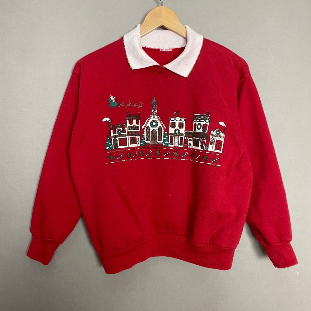 Vintage Christmas Sweatshirt Santa FLAWS Reindeer Town Women Red Holiday Top
